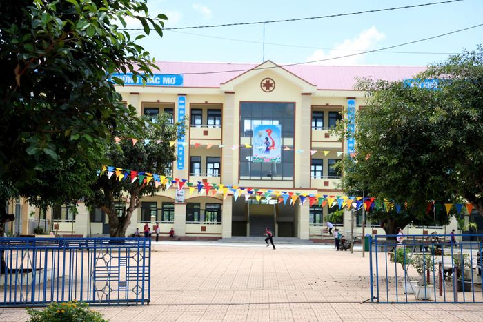 Cơ sở vật chất Trường Phổ thông dân tộc bán trú THCS Đắk R’măng chưa đáp ứng đầy đủ nhu cầu ăn, ở nội trú của học sinh