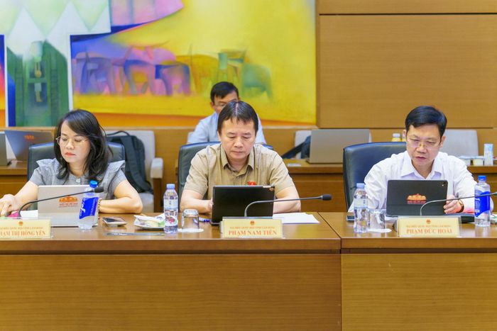 ĐBQH tỉnh Lâm Đồng tham dự tại phiên thảo luận tổ