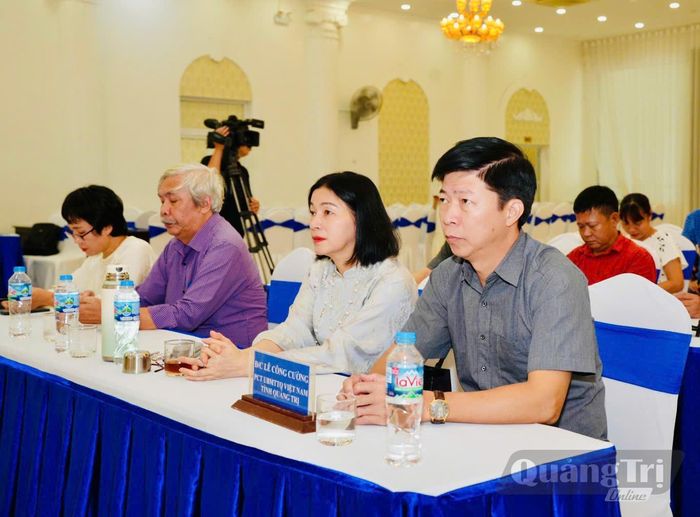 Các đại biểu tham dự lễ khai mạc trại sáng tác - Ảnh: M.T