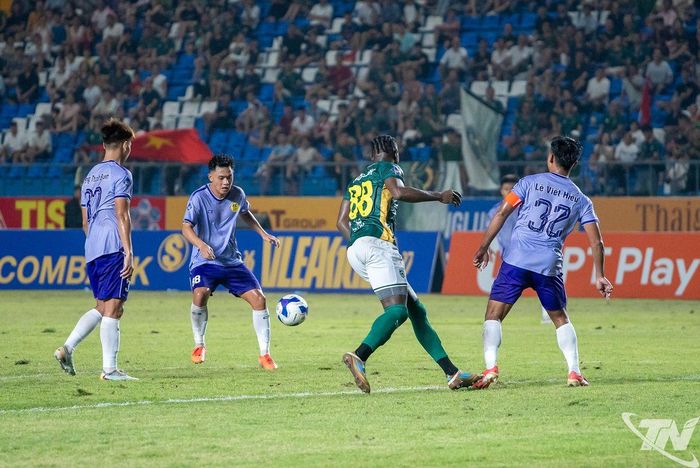 Trận đấu diễn ra hấp dẫn.