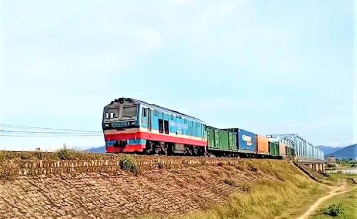 Việc sát hạch cần có cơ quan chuyên môn thực hiện do lái tàu đòi hỏi cao về kĩ năng, kinh nghiệm, lái tàu an toàn (Ảnh: minh họa).
