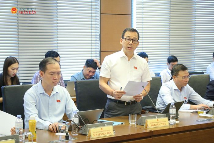 ĐBQH Đỗ Hoàng Việt (Tây Ninh) phát biểu tại thảo luận tổ. Ảnh: Đắc Trường