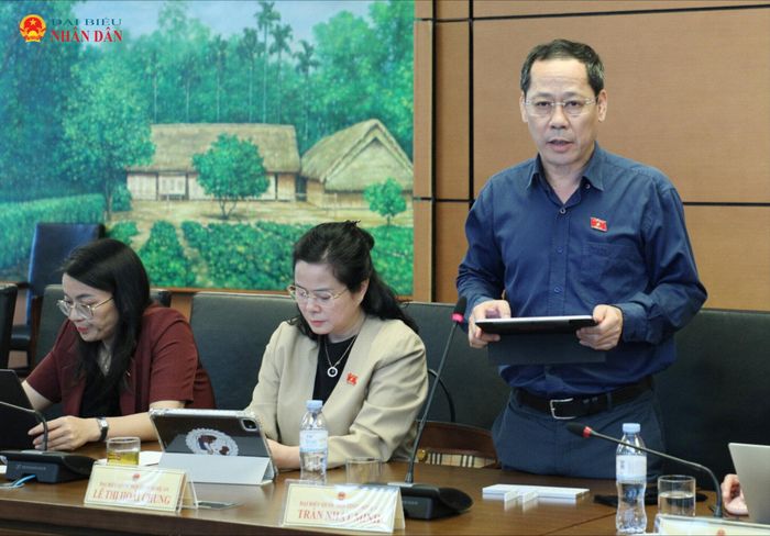 ĐBQH Trần Nhật Minh (Nghệ An) phát biểu