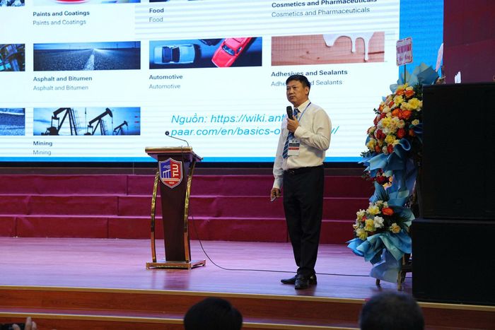 PGS.TS Nguyễn Anh Tuấn, Khoa Cơ khí, Trường Đại học Thủy lợi trình bày Báo cáo tại hội nghị