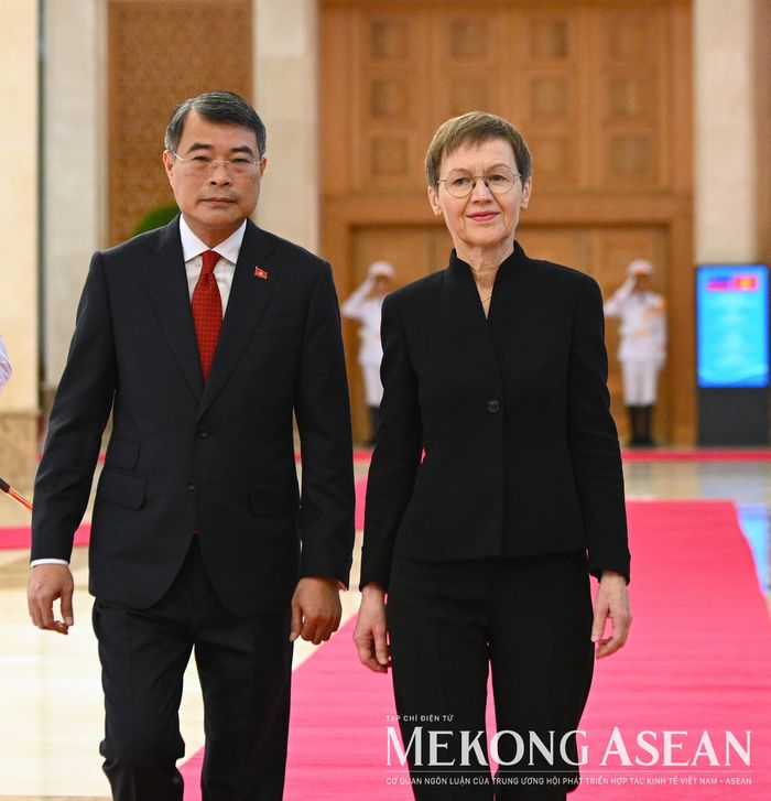 Thủ tướng Lê Minh Hưng và Thủ tướng Liechtenstein Brigitte Haas tại lễ đón. Ảnh: Đỗ Thảo - Mekong ASEAN
