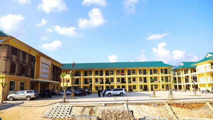 Trường nội trú Tiểu học và Trung học cơ sở Đakrông vùng biên Quảng Trị (ảnh Tiến Nhất).