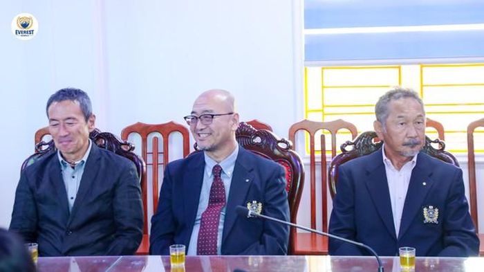 Gặp mặt đoàn Câu lạc bộ Rotary thành phố Suzuka (Nhật Bản) dự lễ trao học bổng Nghiêm Vũ Đằng.