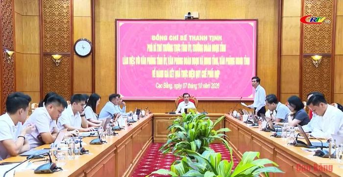 Văn phòng Tỉnh ủy tăng cường phối hợp với Văn phòng Đoàn đại biểu Quốc hội và HĐND tỉnh, Văn phòng UBND tỉnh, góp phần nâng cao chất lượng công tác tham mưu, phục vụ.