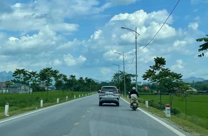 Ngày 19/10/2026 sáng sớm có sương mù nhẹ vài nơi, ngày trời nắng.