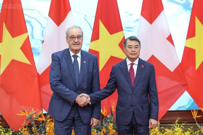 Thủ tướng Chính phủ Lê Minh Hưng đề nghị Thụy Sĩ hỗ trợ Việt Nam phát triển Trung tâm tài chính quốc tế, chia sẻ kinh nghiệm quản lý, vận hành và kết nối với các trung tâm tài chính lớn trên thế giới. Ảnh: Chinhphu.vn
