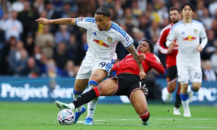 Man Utd chật vật hòa Leeds 1-1. (Ảnh: Reuters)