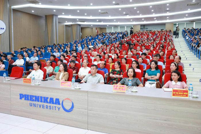 Quang cảnh đại biểu tham dự Hội nghị nghiên cứu, học tập, quán triệt Chỉ thị số 07-CT/TW. Ảnh: Thùy Dương