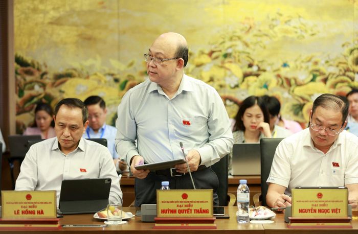 Đại biểu Huỳnh Quyết Thắng (Đoàn Hà Nội) phát biểu thảo luận. Ảnh: Văn Tuyến