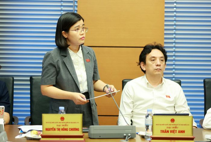Đại biểu Nguyễn Thị Hồng Chương (Đoàn Hà Nội) phát biểu thảo luận. Ảnh: Văn Tuyến
