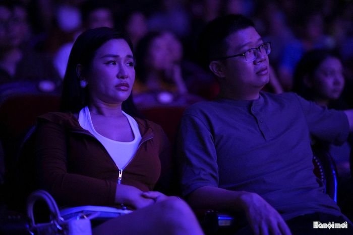 Khép lại câu chuyện, điều còn đọng lại không chỉ là những mất mát, dang dở của một thời chiến tranh, mà còn là sự trân trọng đối với những người đã cống hiến tuổi trẻ cho Tổ quốc. “Cuốn truyện bị đốt” nhắc người xem rằng có những trang sử có thể bị thiêu cháy trên giấy, nhưng ký ức, tình người và sự hy sinh chân thành sẽ còn sống mãi trong lòng các thế hệ.