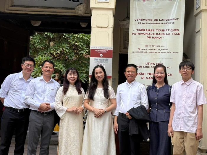 Một số đại biểu tham dự buổi lễ.