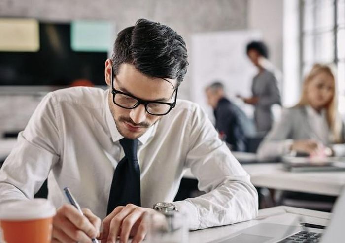 Theo chiêm tinh học, Ma Kết chịu ảnh hưởng của sao Thổ, biểu tượng gắn với kỷ luật, trách nhiệm và những bài học cần thời gian để trưởng thành. Ảnh minh họa