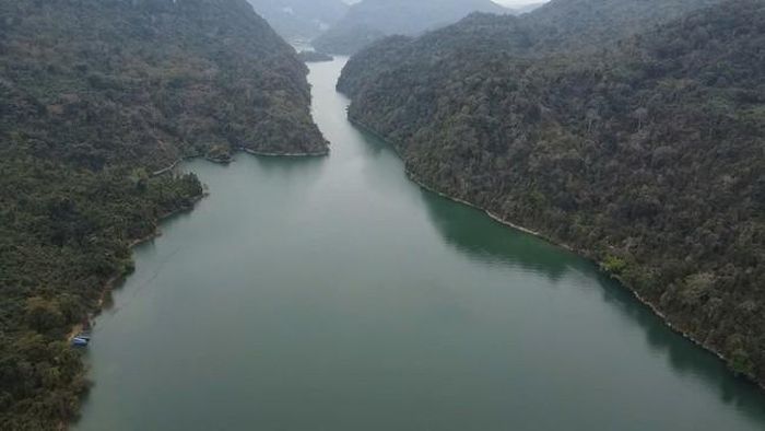 Theo quy doạch hồ Ba Bể sẽ là trung tâm kết nối, gắn bảo vệ cảnh quan, đa dạng sinh học, các giá trị địa chất và hang động với tổ chức hạ tầng, kiểm soát kiến trúc, phát triển các sản phẩm du lịch phù hợp - (ảnh Nhật Tân).