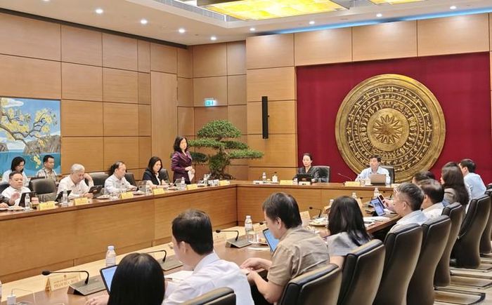 Theo Bộ trưởng, Bộ Y tế đang tìm giải pháp hoàn thiện hồ sơ cho các dự án. Ảnh: Lê Bảo