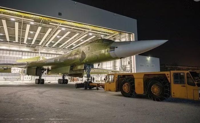 Đối với Tupolev, doanh nghiệp đã nâng cấp thiết bị của các nhà máy lắp ráp và căn cứ thử nghiệm bay, đồng thời đưa vào vận hành hệ thống hàn chùm tia điện tử và ủ chân không các chi tiết titan.