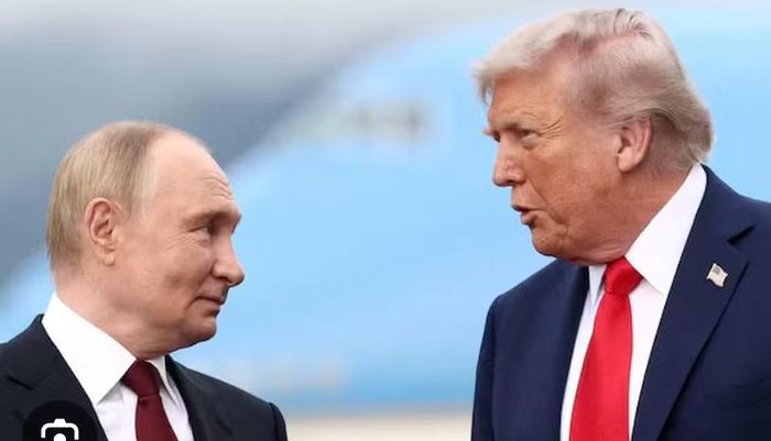 Ông Trump viện dẫn Điều 115 của đạo luật, cho phép nhánh hành pháp miễn áp dụng các hình phạt theo luật định khi xác nhận với Quốc hội rằng quyết định phục vụ lợi ích quốc gia Mỹ.