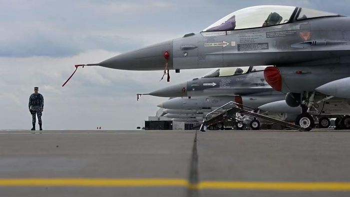 Đây là những gì giới chức quân sự Ukraine và NATO phải tính tới, bởi nếu không sớm trang bị các loại tên lửa rẻ tiền cho tiêm kích F-16, thiệt hại dự báo sẽ ở mức rất lớn khi UAV cảm tử Nga ngày càng tinh vi hơn.