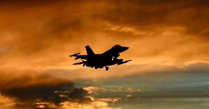 Bên cạnh đó, các chuyên gia quân sự cũng nhận thấy tiêm kích hạng nhẹ F-16 Fighting Falcon do Mỹ sản xuất không phù hợp lắm cho những nhiệm vụ như vậy, chủ yếu do thiết kế của chúng.