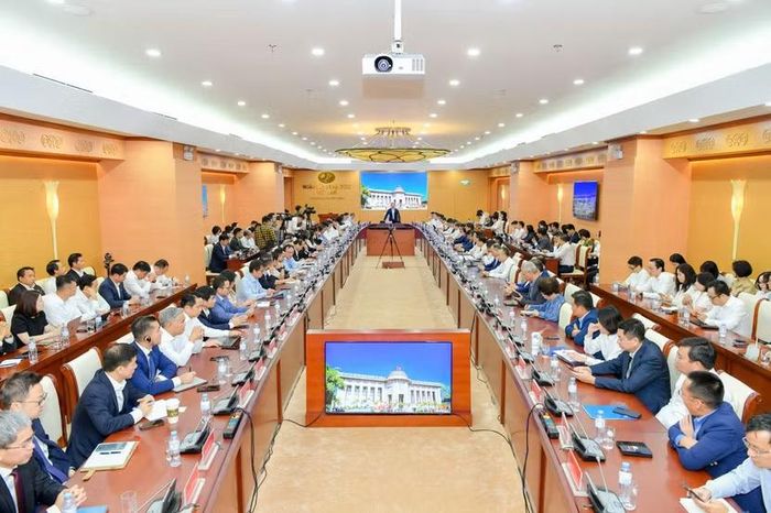 Thống đốc NHNN họp với các ngân hàng thương mại