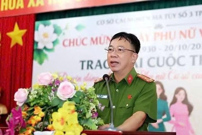 Thượng tá Chu Anh Tuấn, Phó Trưởng phòng CSĐTTP về ma túy, CATP Hà Nội biểu dương tinh thần trách nhiệm, sự tận tụy và bản lĩnh của nữ cán bộ, chiến sĩ