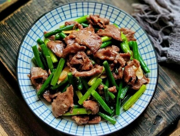  Thịt bò xào là món ăn quen thuộc nhưng dễ bị dai, khô nếu chế biến không đúng cách. Ảnh: Zhihu. 