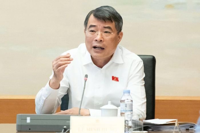 Thủ tướng nhấn mạnh trong mối quan hệ giữa pháp luật về đấu giá và pháp luật đất đai, mục tiêu cuối cùng là Nhà nước phải quản lý, điều tiết được giá đất và thị trường bất động sản. Ảnh: Lâm Hiển.