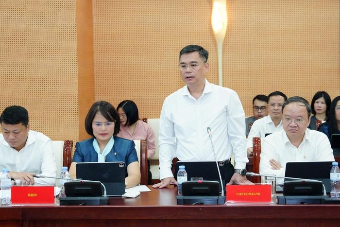  Ông Nguyễn Thanh Tùng, Chủ tịch HĐQT Vietcombank phát biểu tại buổi làm việc. Ảnh: Hoàng Giáp/Thời báo Ngân hàng. 