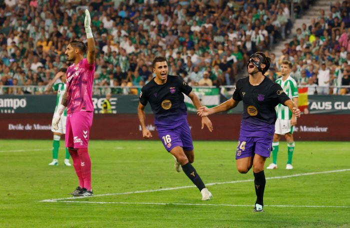  Hansi Flick giúp Barcelona ghi 39 bàn sau 9 vòng, đạt hiệu suất hơn 4 bàn mỗi trận tại La Liga. 