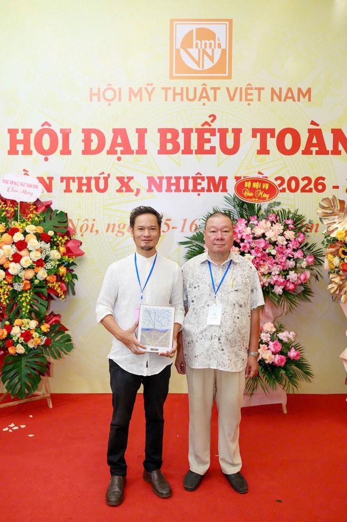 Nhân dịp Đại hội, bản in tác phẩm “Vỏ tương lai” của họa sĩ Nguyễn Thị Kim Đức được trao tặng các đại biểu tham dự. Tác phẩm mang thông điệp bảo vệ môi trường, thể hiện tình yêu thiên nhiên và đề cao lối sống tích cực của con người
