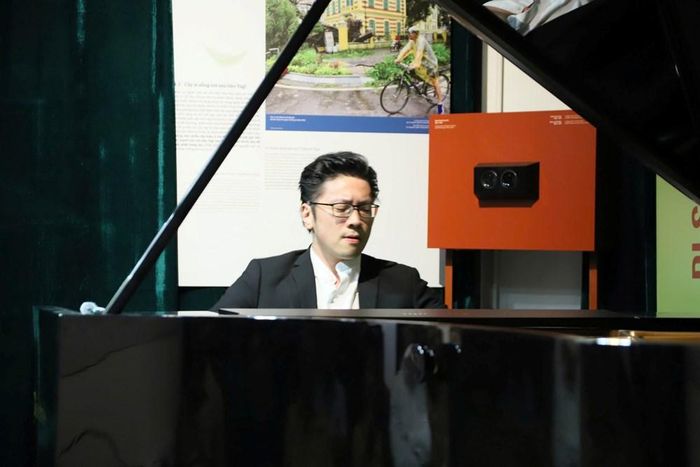 Nghệ sĩ piano Lưu Hồng Quang