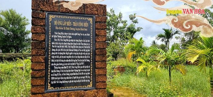 Bia sự kiện lịch sử Mộ Trần Công Hiến kể về cuộc đời, sự nghiệp của Ân Quang Hầu Trấn thủ Hải Dương người Quảng Ngãi thanh liêm tài năng dưới triều Nguyễn