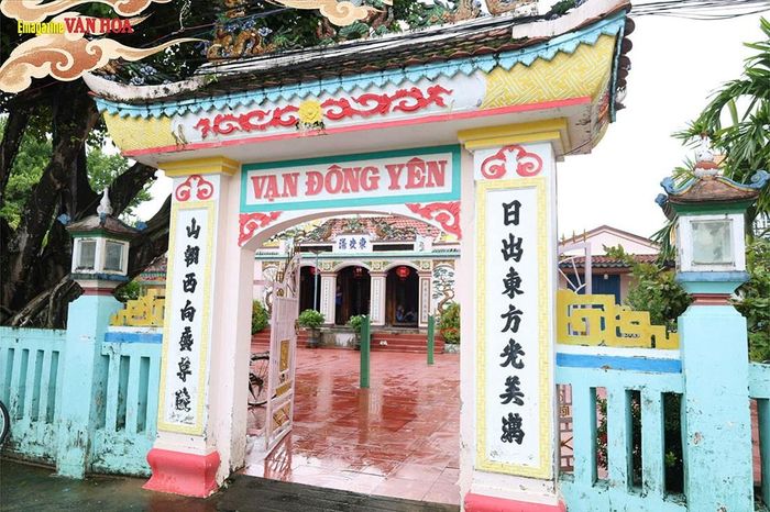 Lăng Vạn Đông Yên là không gian tín ngưỡng lâu đời của cư dân miền biển, nơi lưu giữ những giá trị văn hóa gắn với quá trình lập làng, khai phá vùng đất Bình Sơn