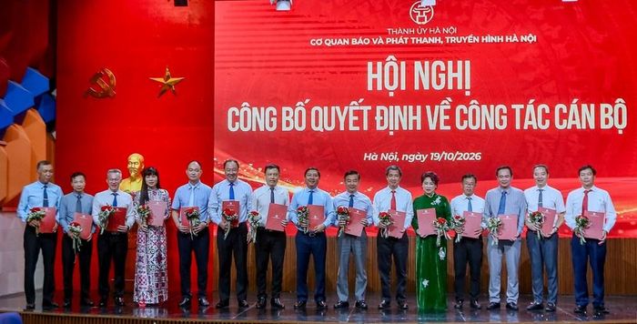 Hội đồng Biên tập xuất bản Cơ quan Báo và Phát thanh, Truyền hình Hà Nội theo mô hình tổ chức mới. Ảnh: Huy Khánh