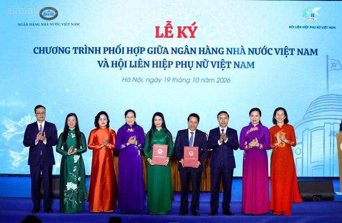 Lễ ký kết Chương trình phối hợp giữa Ngân hàng Nhà nước Việt Nam và Hội Liên hiệp Phụ nữ Việt Nam - Ảnh: chinhphu.vn/Phương Nguyên