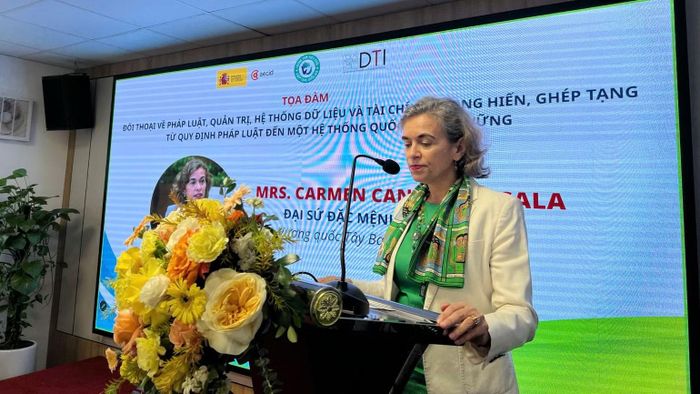 Bà Carmen Cano de Lasala, Đại sứ đặc mệnh toàn quyền Vương quốc Tây Ban Nha tại Việt Nam. (Ảnh: HUY SƠN)