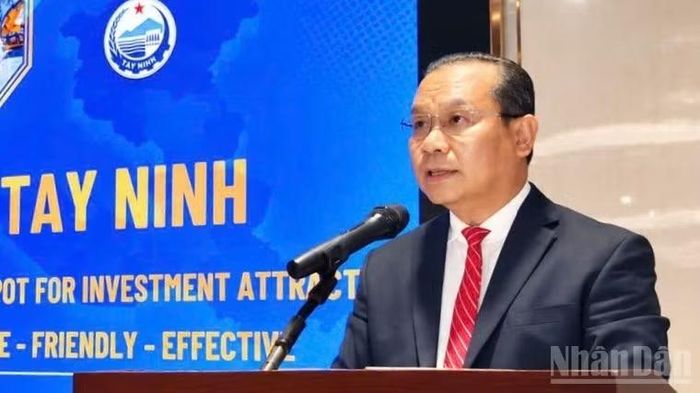 Phó Chủ tịch Ủy ban nhân dân tỉnh Tây Ninh Trương Thanh Liêm phát biểu. (Ảnh: THANH PHONG)