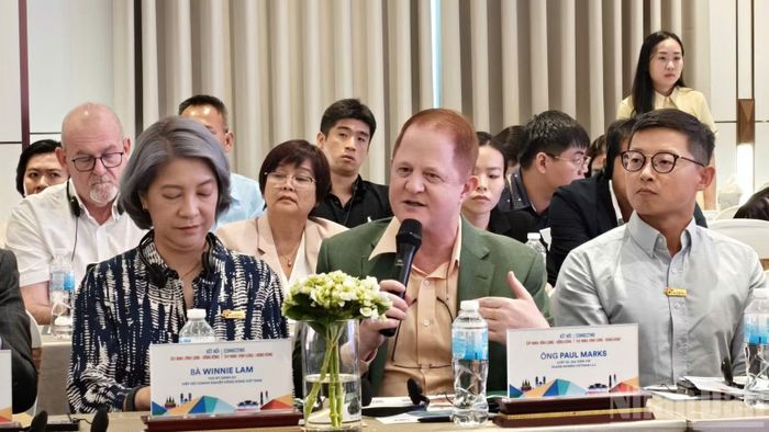 Nhà đầu tư Hồng Kông (Trung Quốc) đặt câu hỏi cho các địa phương Việt Nam. (Ảnh: THANH PHONG)