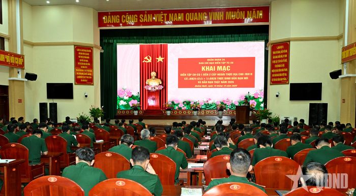  Quang cảnh khai mạc.