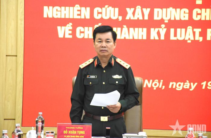  Thượng tướng Đỗ Xuân Tụng phát biểu kết luận hội nghị. 