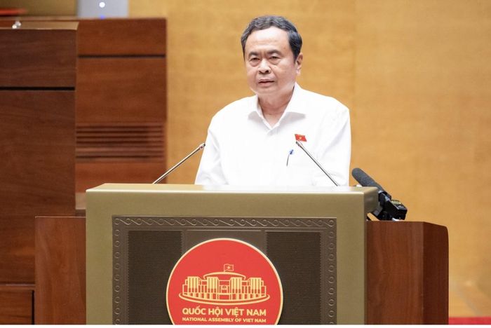 Chủ tịch Quốc hội Trần Thanh Mẫn phát biểu chúc mừng nữ đại biểu Quốc hội. Ảnh: quochoi.vn