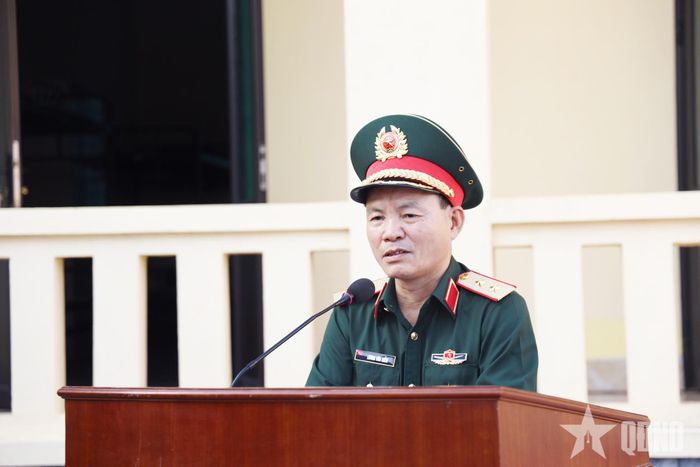 Trung tướng Lương Văn Kiểm, Tư lệnh Quân khu 3 phát biểu tại buổi tham quan.