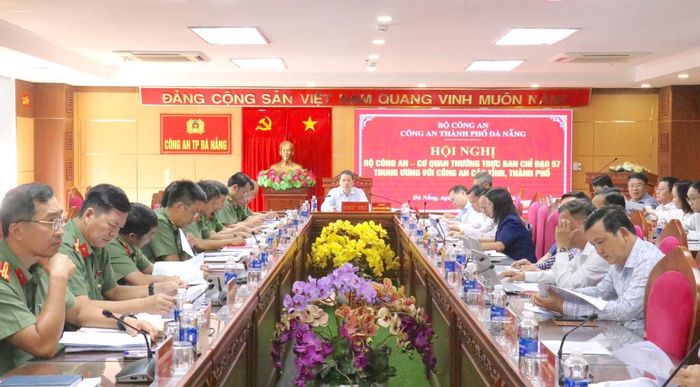 Đại biểu tham dự hội nghị tại điểm cầu Công an TP Đà Nẵng.
