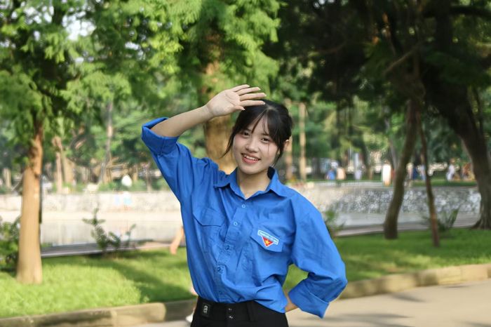 Trần Anh Thư luôn tích cực tham gia các hoạt động tình nguyện, lan tỏa tinh thần sẻ chia và trách nhiệm với cộng đồng.