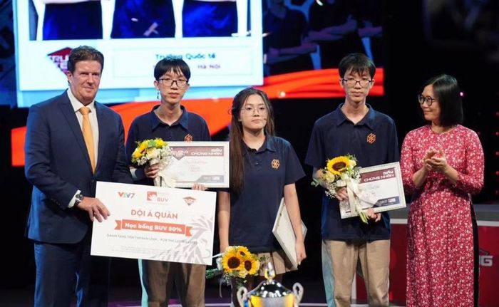 Đội học sinh trường Quốc tế True North (Hà Nội) giành ngôi Á quân. Ảnh: BTC