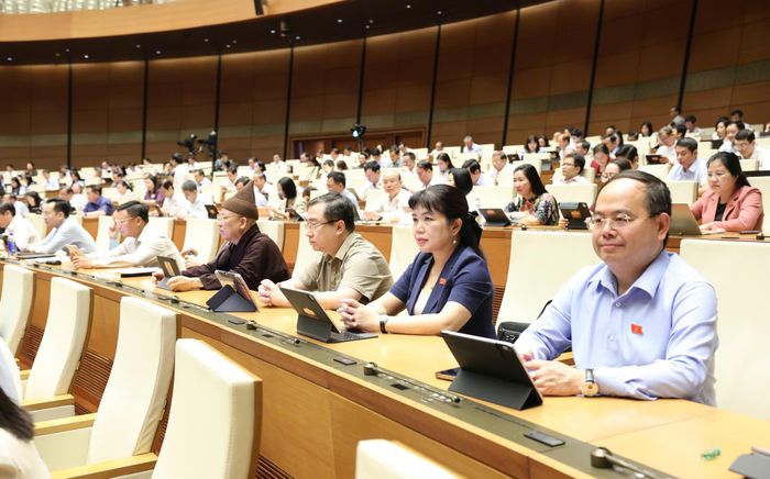  Đại biểu Quốc hội dự họp. Ảnh: QUANG PHÚC 